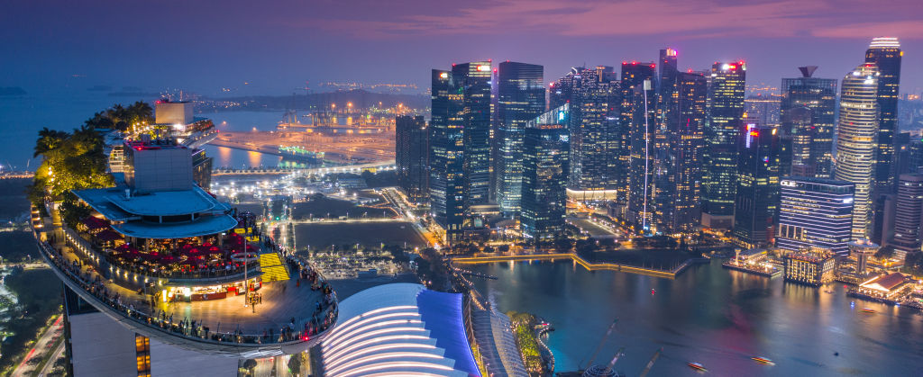 Impressions and Other Assets/Marina_Bay_Hotel_Skypark_Skygarden_Skybar_at_Singapore_AdobeStock_262484924_ad8kq1